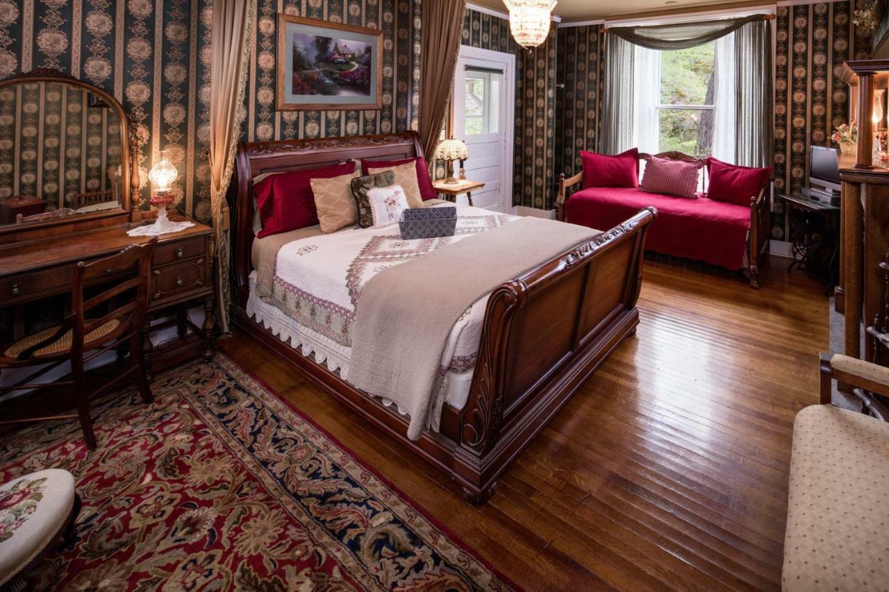 The Steamboat House Bed & Breakfast Galena Bagian luar foto