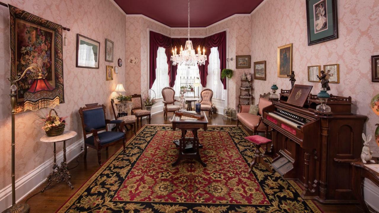 The Steamboat House Bed & Breakfast Galena Bagian luar foto