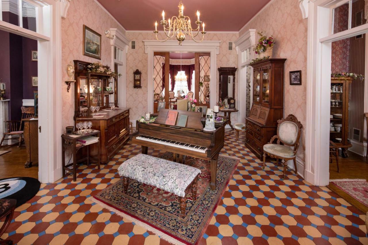 The Steamboat House Bed & Breakfast Galena Bagian luar foto